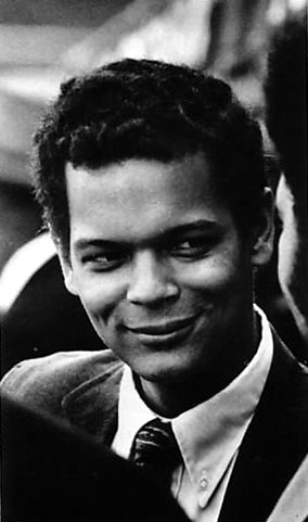 julianbond01.jpg (28779 bytes)